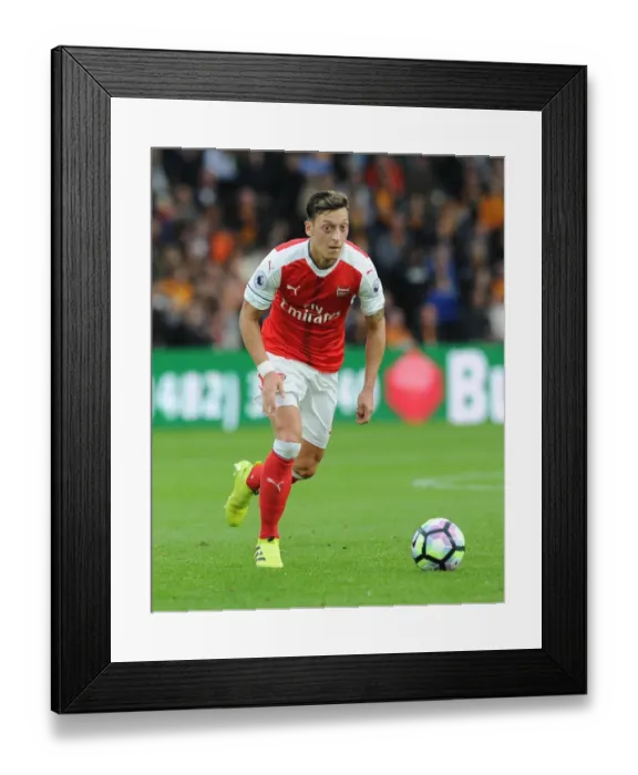 Framed Print : Mesut Ozil in Action: Hull City vs Arsenal, Premier League 2016-17 Framed Print : Mesut Ozil in Action: Hull City vs Arsenal, Premier League 2016-17
