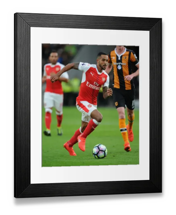 Framed Print : Theo Walcott in Action: Hull City vs. Arsenal, Premier League 2016-17