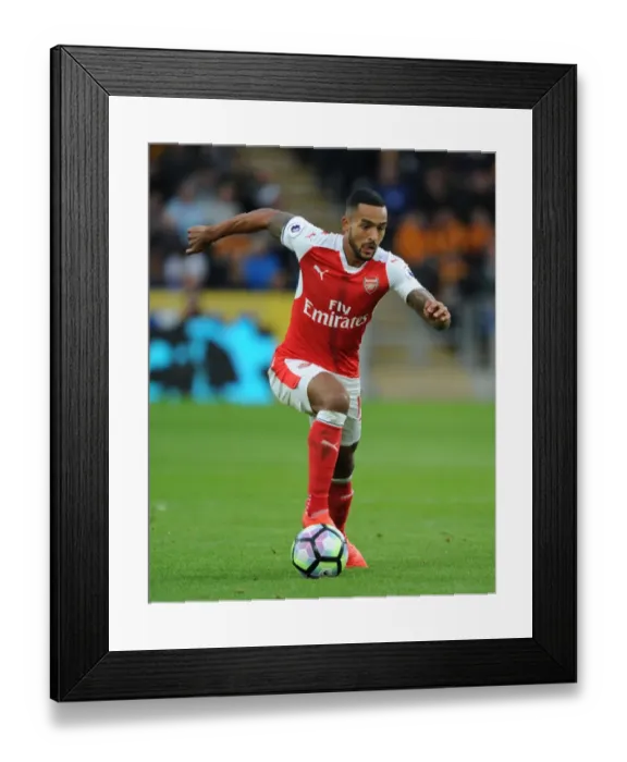 Framed Print : Theo Walcott in Action: Hull City vs Arsenal, Premier League 2016-17