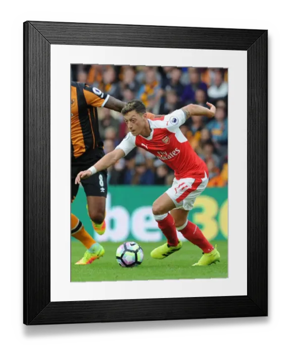 Framed Print : Arsenal's Mesut Ozil Sparks 4-1 Victory Over Hull City in Premier League Framed Print : Arsenal's Mesut Ozil Sparks 4-1 Victory Over Hull City in Premier League