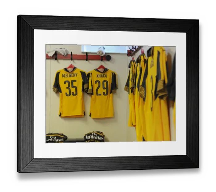 Framed Print : Arsenal's Match Kit at Nottingham Forest for EFL Cup Third Round, 2016-17 Framed Print : Arsenal's Match Kit at Nottingham Forest for EFL Cup Third Round, 2016-17