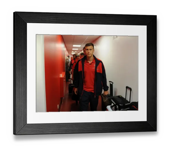 Framed Print : Krystain Bielik (Arsenal). Nottingham Forest 0: 4 Arsenal. EPL League Cup. 3rd Round