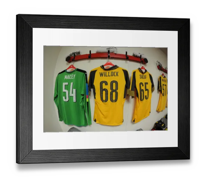 Framed Print : Matt Macey, Chris Willock and Ben Sheaf (Arsenal) shirts in the changingroom Framed Print : Matt Macey, Chris Willock and Ben Sheaf (Arsenal) shirts in the changingroom
