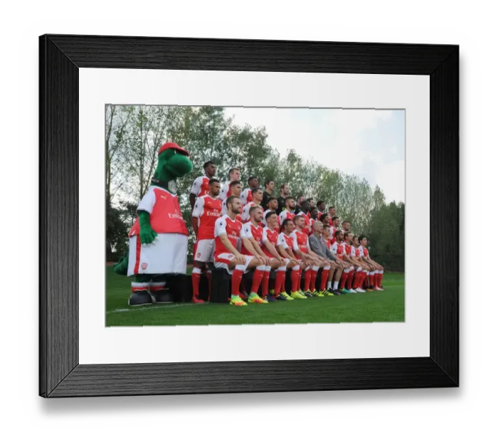 Framed Print : Arsenal 1st Team Squad 2016-17: The United Front Framed Print : Arsenal 1st Team Squad 2016-17: The United Front