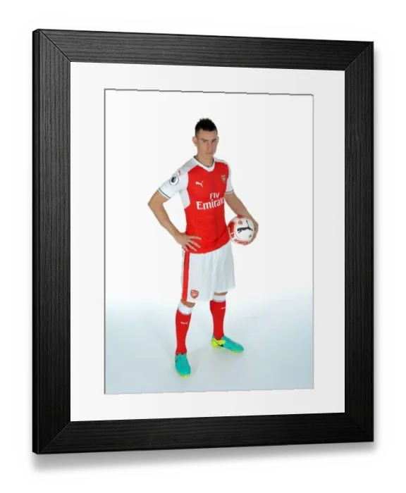 Framed Print : Arsenal FC: 2016-17 Squad Portrait - Laurent Koscielny