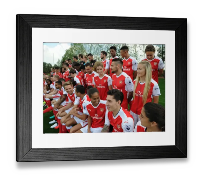Framed Print : Arsenal 1st Team Squad Mixed Gender Training Session: Hector Bellerin, Mathieu Debuchy, Rachel Yankey, Leah Williamson, Dominique Janssen