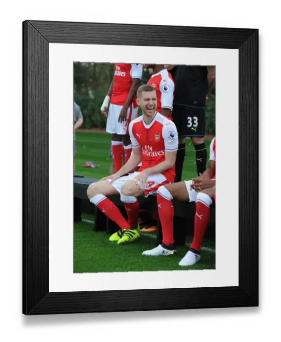 Framed Print : Arsenal's Per Mertesacker at 2016-17 Season Squad Photocall