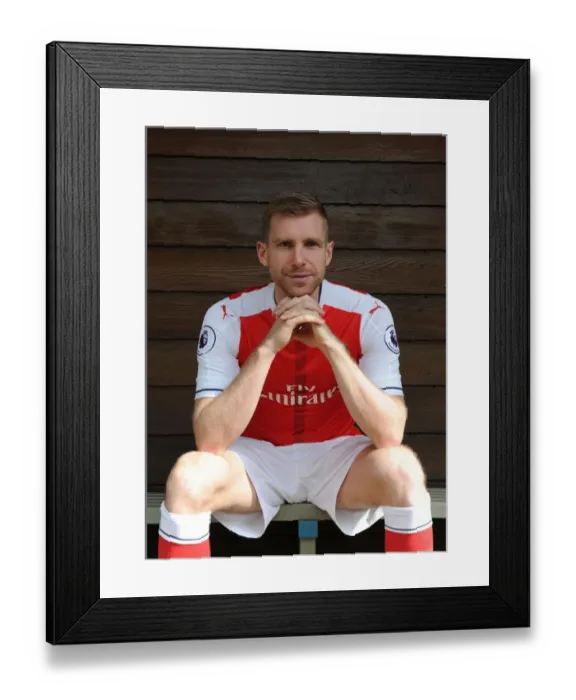 Framed Print : Arsenal 1st Team Squad: Per Mertesacker at 2016-17 Photocall Framed Print : Arsenal 1st Team Squad: Per Mertesacker at 2016-17 Photocall