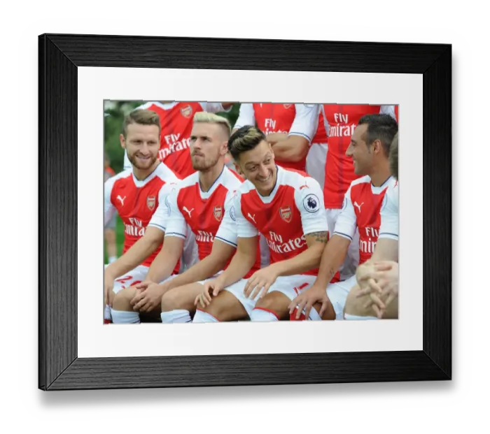 Framed Print : Mesut Ozil: Arsenal First Team Training, 2016-17 Season