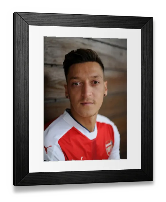 Framed Print : Mesut Ozil at Arsenal First Team Training 2016-17 Framed Print : Mesut Ozil at Arsenal First Team Training 2016-17