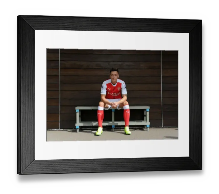 Framed Print : Mesut Ozil: Arsenal First Team Squad Training 2016-17