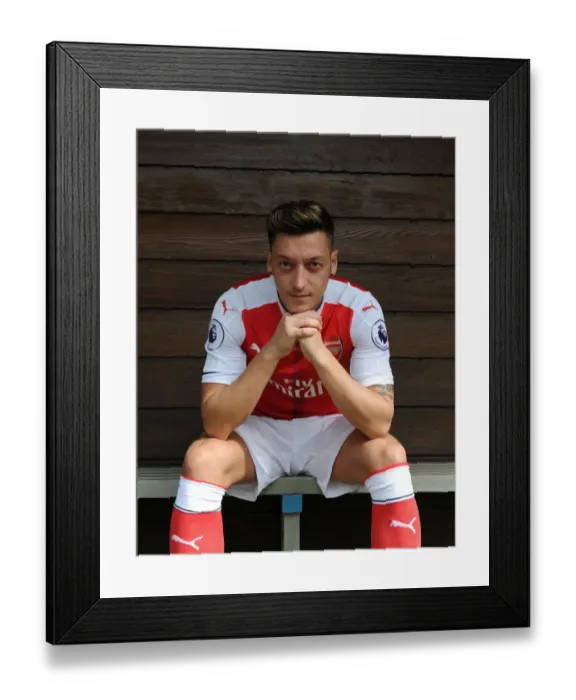 Framed Print : Arsenal First Team Squad: Mesut Ozil (2016-17 Season)