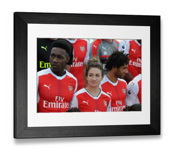 Framed Print : Arsenal Squad: Jodie Carter and Danny Welbeck at 2016-17 Photocall