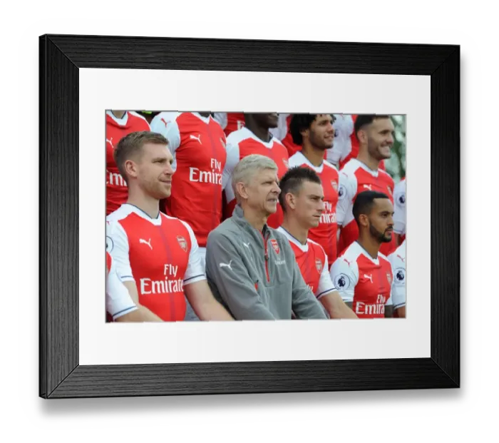 Framed Print : Arsenal 1st Team Squad 2016-17: Arsene Wenger at Photocall Framed Print : Arsenal 1st Team Squad 2016-17: Arsene Wenger at Photocall