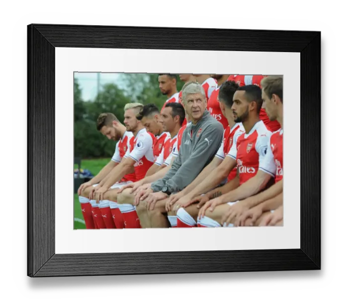 Framed Print : Arsenal 1st Team Squad: Arsene Wenger's Leadership, 2016-17 Season