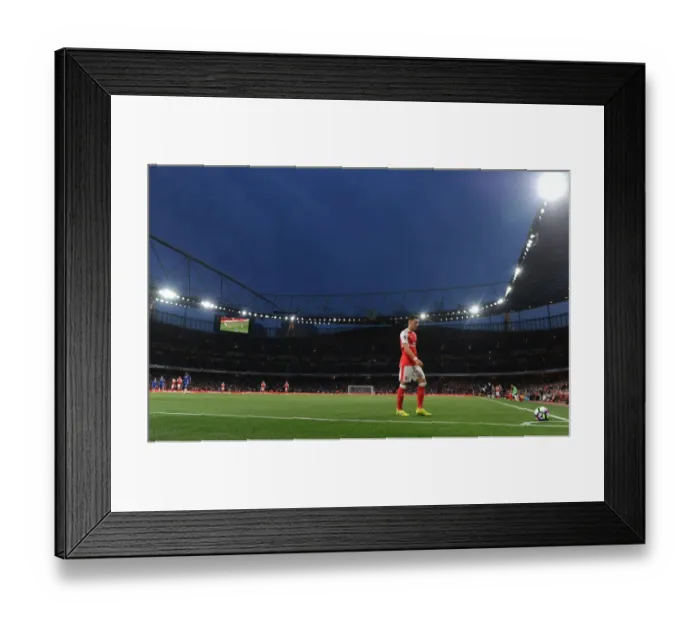Framed Print : Mesut Ozil at Emirates Stadium: Arsenal vs. Chelsea (Premier League 2016-17) Framed Print : Mesut Ozil at Emirates Stadium: Arsenal vs. Chelsea (Premier League 2016-17)