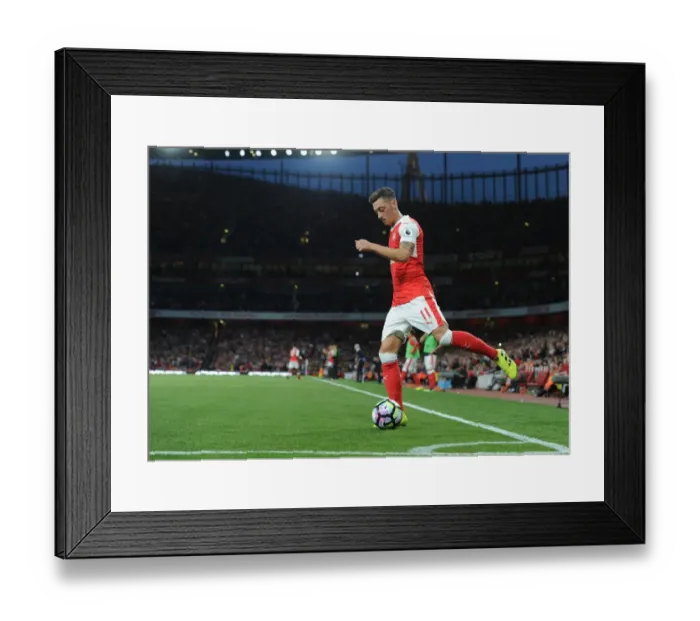 Framed Print : Mesut Ozil in Action: Arsenal vs. Chelsea, Premier League 2016-17