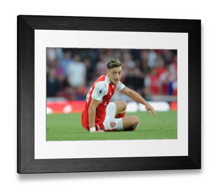 Framed Print : Mesut Ozil in Action: Arsenal vs. Chelsea, Premier League 2016-17