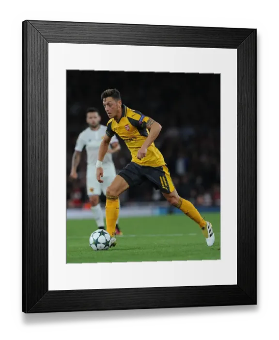 Framed Print : Mesut Ozil in Action: Arsenal vs. FC Basel, UEFA Champions League, 2016 Framed Print : Mesut Ozil in Action: Arsenal vs. FC Basel, UEFA Champions League, 2016