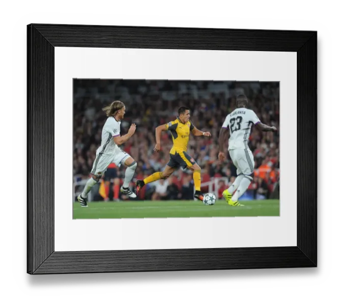 Framed Print : Alexis Sanchez: Arsenal's Star Forward in Action against FC Basel, UEFA Champions League, 2016