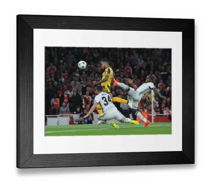 Framed Print : Theo Walcott Scores First Goal of the Season for Arsenal Against FC Basel