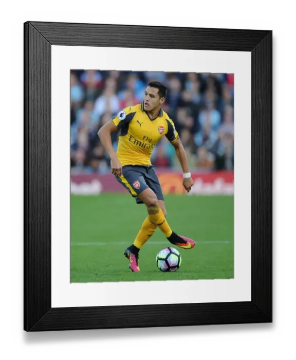 Framed Print : Alexis Sanchez in Action: Burnley vs. Arsenal, Premier League 2016-17
