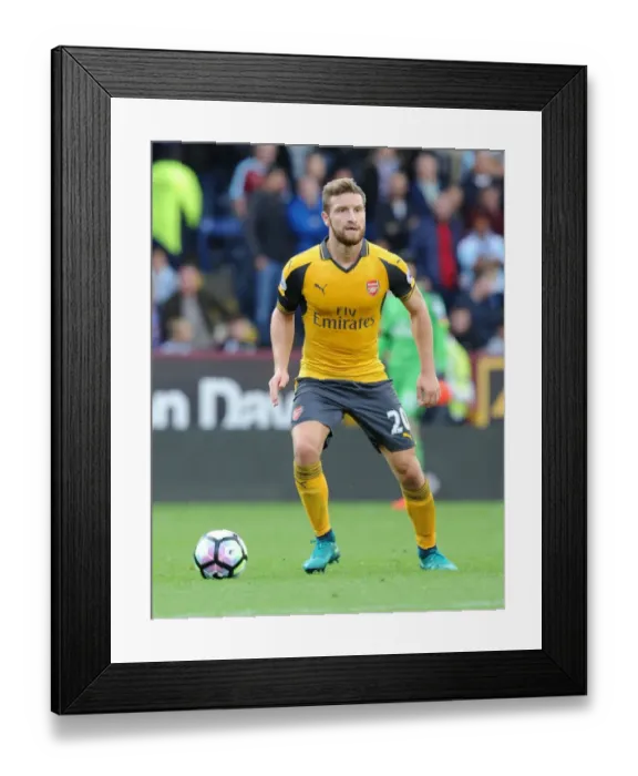 Framed Print : Mustafi in Action: Burnley vs. Arsenal, Premier League 2016-17