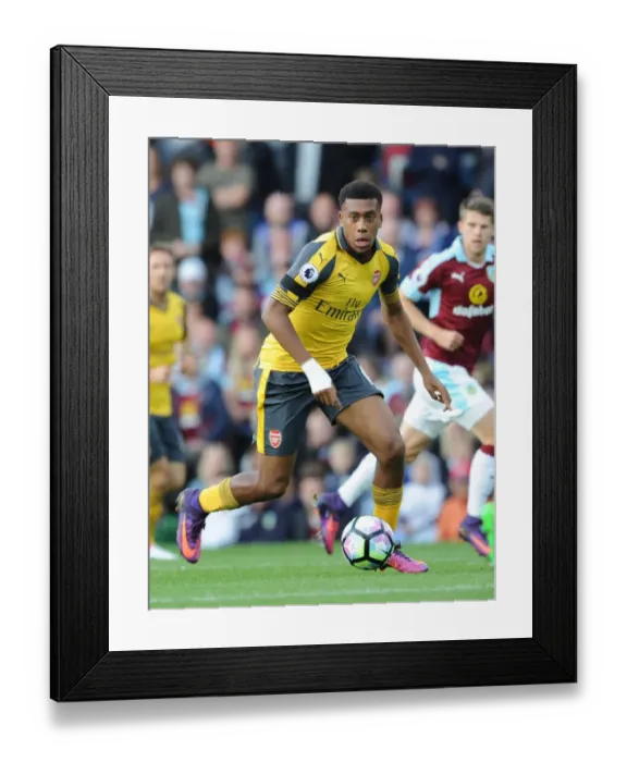 Framed Print : Alex Iwobi in Action: Burnley vs Arsenal, Premier League 2016-17 Framed Print : Alex Iwobi in Action: Burnley vs Arsenal, Premier League 2016-17