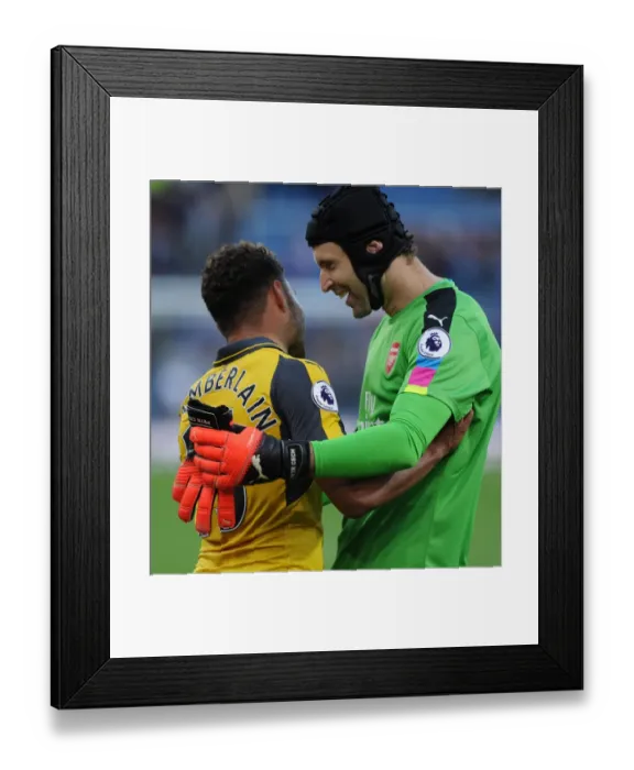 Framed Print : Arsenal: Oxlade-Chamberlain and Cech Celebrate Burnley Victory