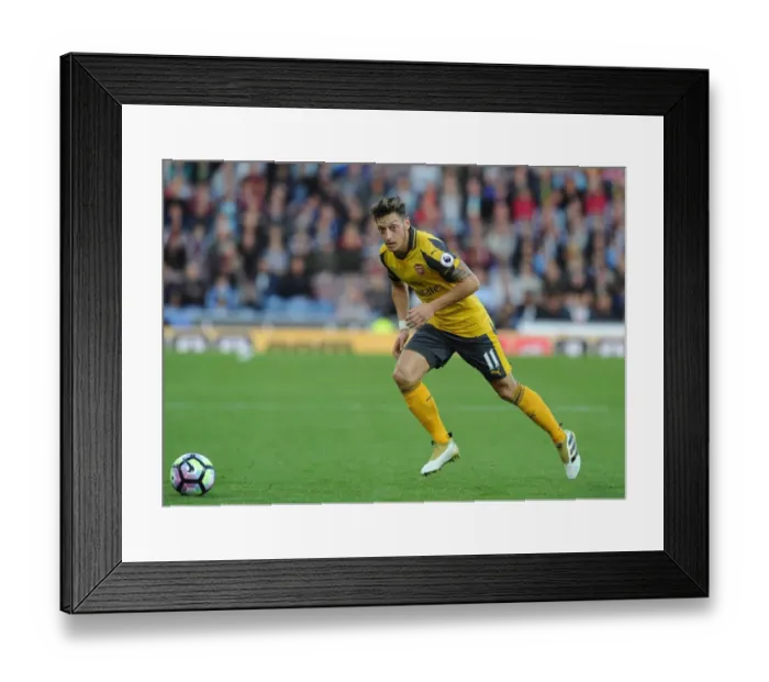 Framed Print : Mesut Ozil in Action: Burnley vs. Arsenal, Premier League 2016-17 Framed Print : Mesut Ozil in Action: Burnley vs. Arsenal, Premier League 2016-17