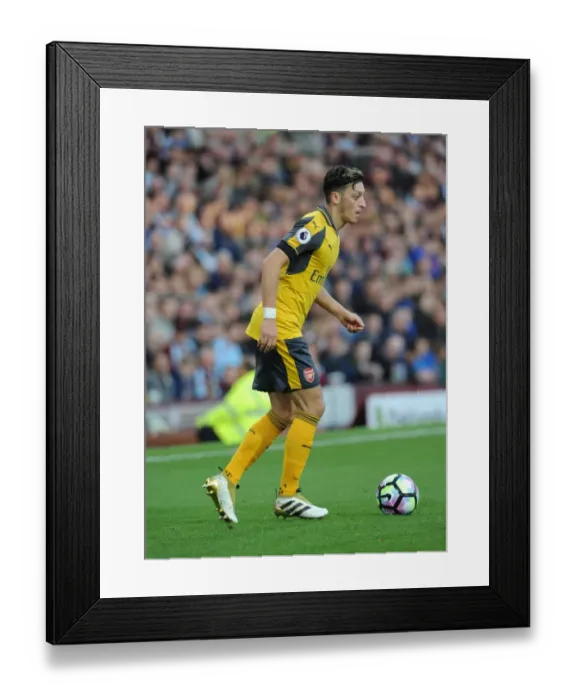 Framed Print : Mesut Ozil: In Action Against Burnley, Premier League 2016-17