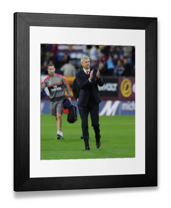 Framed Print : Arsene Wenger Celebrates with Arsenal Fans: Burnley Victory (2016-17)