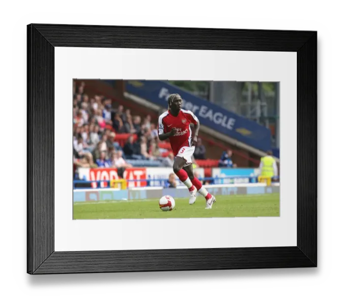 Framed Print : Dominant Sagna: Arsenal's 4-0 Triumph Over Blackburn Rovers, September 2008 Framed Print : Dominant Sagna: Arsenal's 4-0 Triumph Over Blackburn Rovers, September 2008