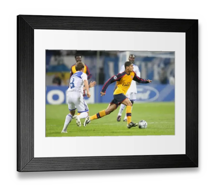 Framed Print : Denilson (Arsenal) Olexander Aliyev (Dynamo Kiev) Framed Print : Denilson (Arsenal) Olexander Aliyev (Dynamo Kiev)