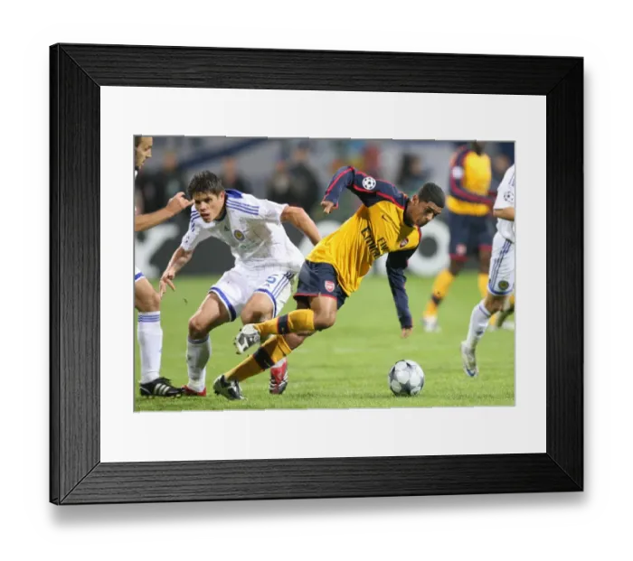 Framed Print : Denilson and Vukojevic Clash: 1-1 Stalemate in Champions League Group G between Arsenal and Dynamo Kiev