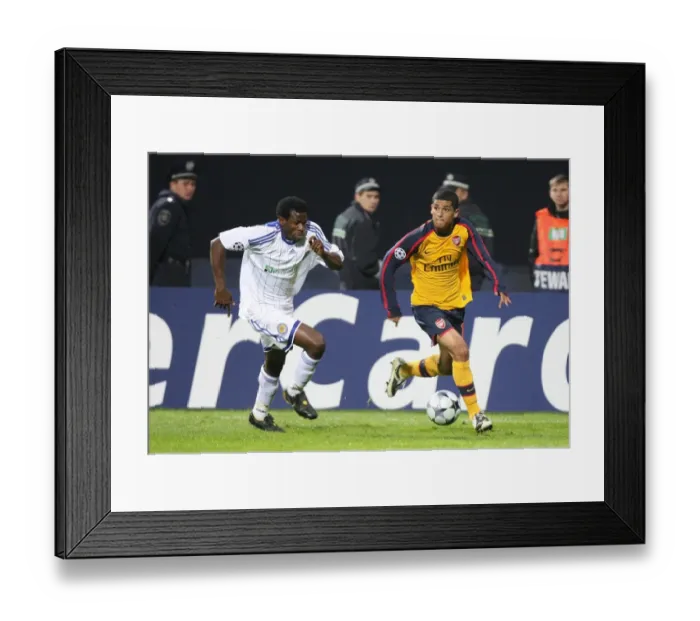 Framed Print : Denilson (Arsenal) Ayila Yussuf (Dynamo Kiev) Framed Print : Denilson (Arsenal) Ayila Yussuf (Dynamo Kiev)