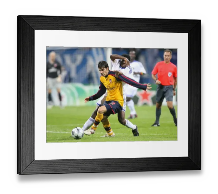 Framed Print : Cesc Fabregas (Arsenal) Ayila Yussuf (Dynamo Kiev) Framed Print : Cesc Fabregas (Arsenal) Ayila Yussuf (Dynamo Kiev)