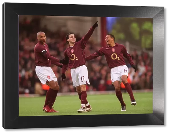 Celebrating Glory: Fabregas, Henry, Gilberts Triumph - Arsenal's Unforgettable 3:0 Victory
