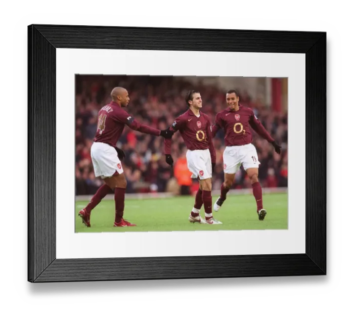 Framed Print : Celebrating Glory: Arsenal's Historic 3:0 Win over Blackburn Rovers (Fabregas, Henry, Gilberto)