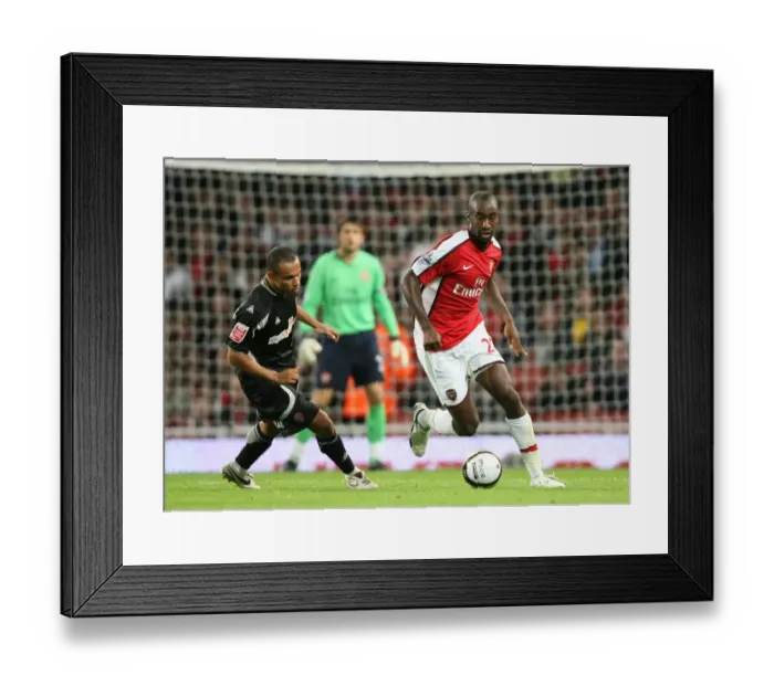 Framed Print : Johan Djourou (Arsenal) Danny Webber (Sheffield United)