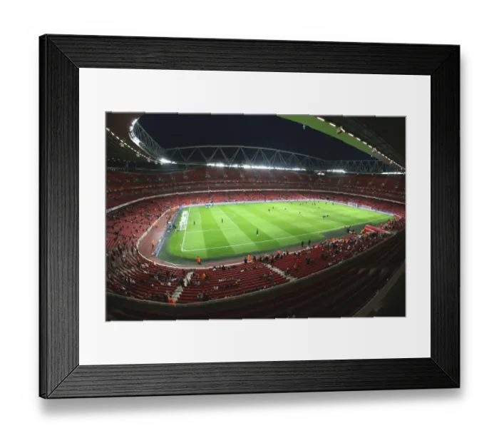 Framed Print : Arsenal's Dominant Performance: 6-0 Over Sheffield United at Emirates Stadium, Carling Cup Third Round, 2008