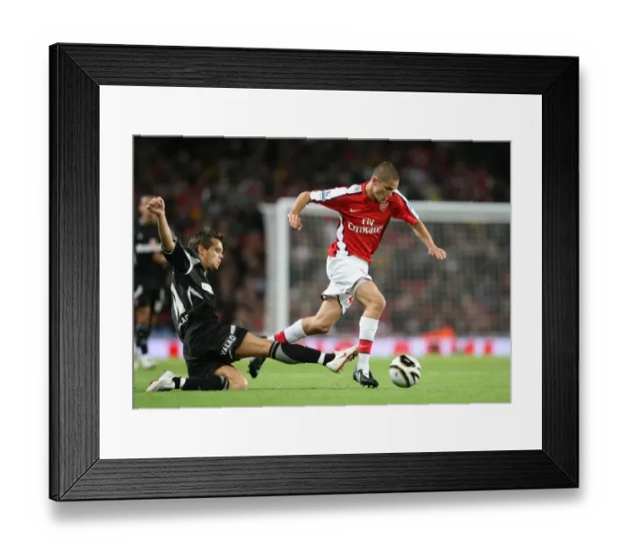 Framed Print : Henri Lansbury (Arsenal) Lee Hendrie (Sheffield United) Framed Print : Henri Lansbury (Arsenal) Lee Hendrie (Sheffield United)