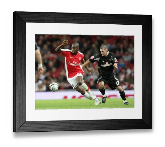 Framed Print : Johan Djourou (Arsenal) Nick Montgomery (Shef Utd) Framed Print : Johan Djourou (Arsenal) Nick Montgomery (Shef Utd)