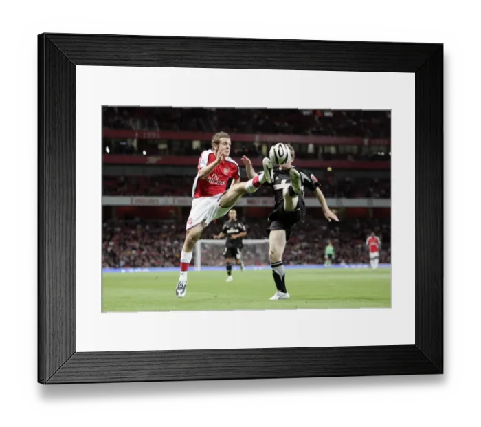 Framed Print : Jack Wilshere (Arsenal) Gary Naysmith (Sheffield) Framed Print : Jack Wilshere (Arsenal) Gary Naysmith (Sheffield)