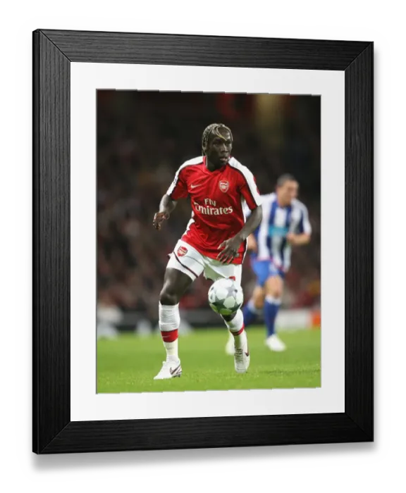 Framed Print : Arsenal's Bacary Sagna Shines: 4-0 Crush of FC Porto in Champions League Group Stage