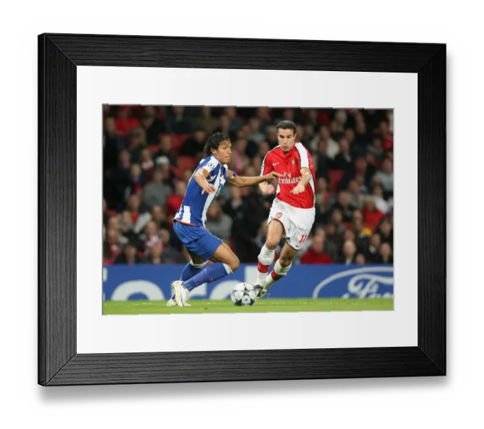 Framed Print : Robin van Persie (Arsenal) Bruno Alves (Porto)
