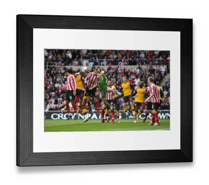 Framed Print : Fabregas Strikes Past Gordon: 1-1 Arsenal at Sunderland, 2008
