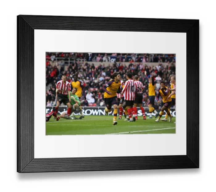 Framed Print : Fabregas's Dramatic Equalizer: Arsenal vs. Sunderland, 2008