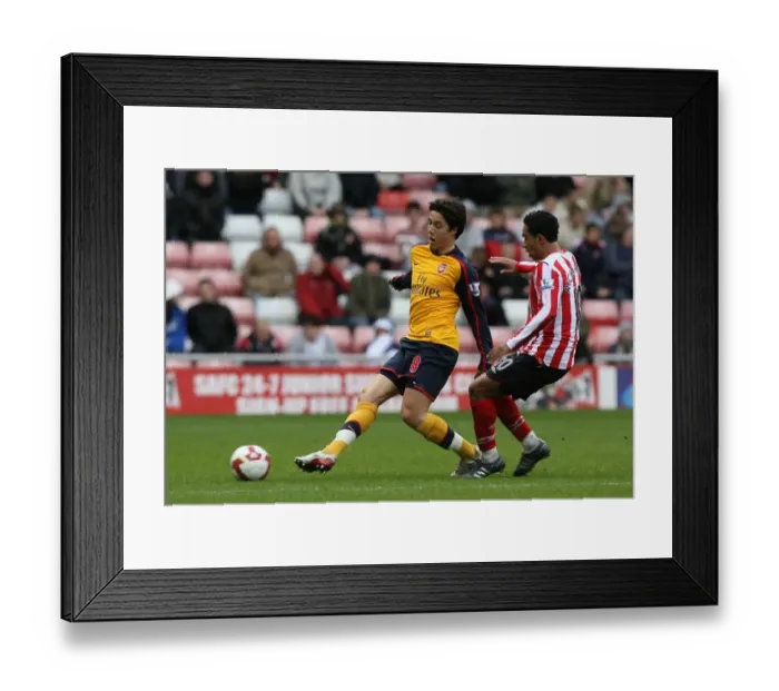 Framed Print : Samir Nasri (Arsenal) Kieran Richardson (Sunderland)