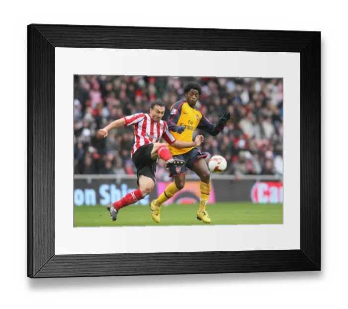 Framed Print : Alex Song (Arsenal) Steed Malbranque (Sunderland)